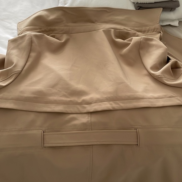 Dex Trenchcoat long size 1X with sleeve tie detail and waist belt. - Picture 6 of 6